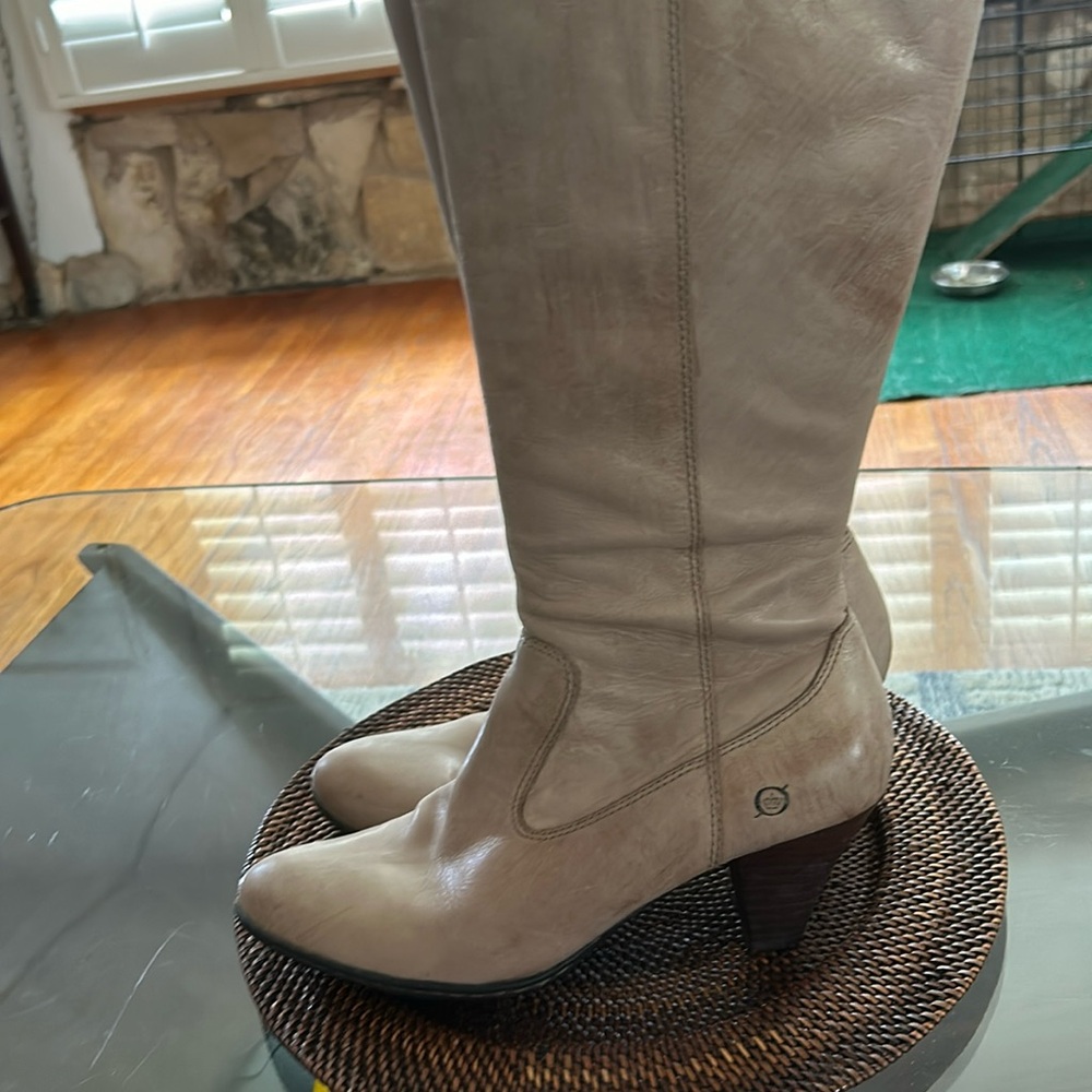Born boots